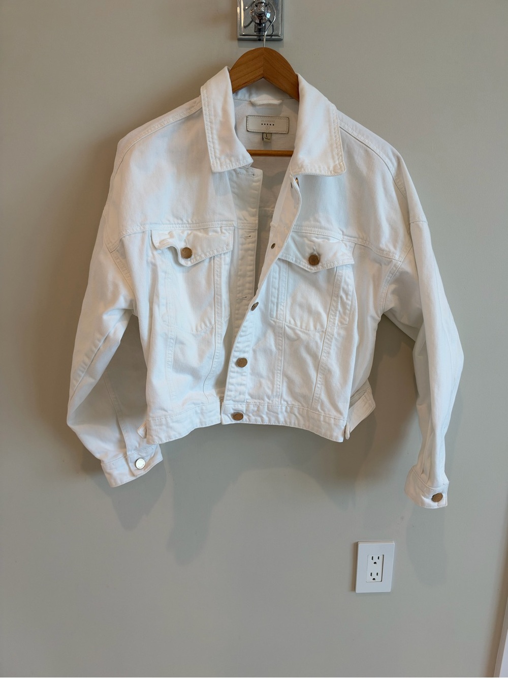 BlankNYC Cropped oversized Denim Jacket in White Size large